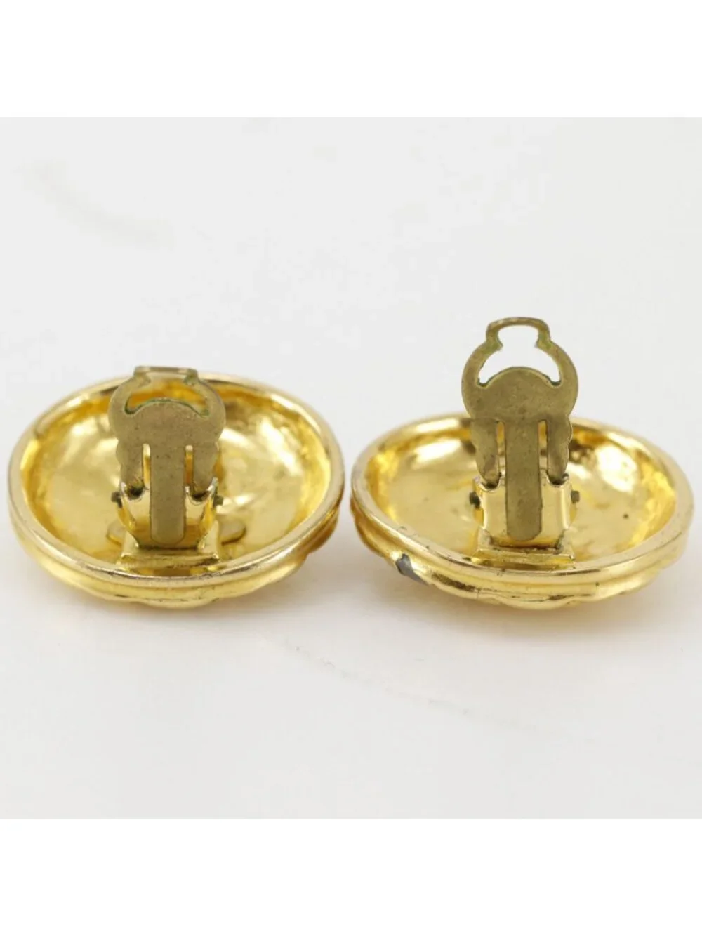Chanel CC Logo Quilted Vintage Gold Plated 25 Earrings